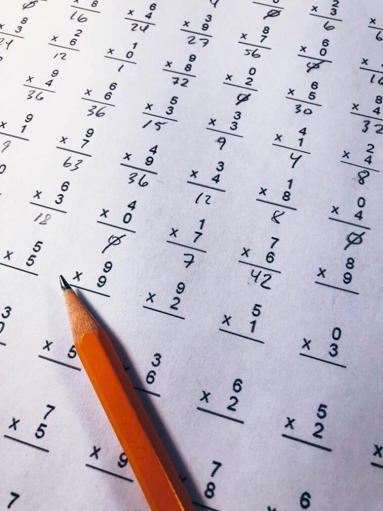 Wiskunde leren voor kinderen Diverse tools voor jonge studenten